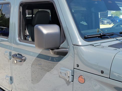 New 2026 Jeep Gladiator Mojave AWD/4WD image 9