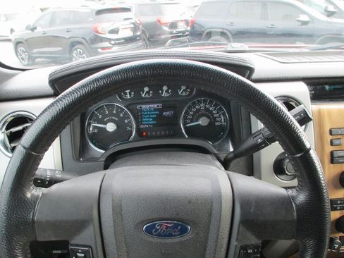 Used 2011 Ford F150 Lariat w/ Lariat Chrome Pkg image 26