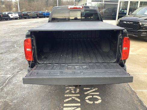 Used 2022 Chevrolet Colorado Z71 w/ Z71 Midnight Edition image 6