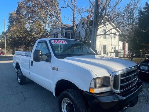 Used 2004 Ford F250 XL image 3