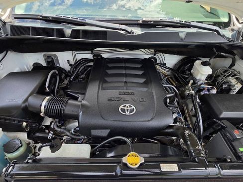 Used 2012 Toyota Tundra 4x4 CrewMax w/ TRD Off-Road Pkg image 12