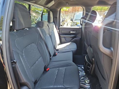New 2026 RAM 1500 Express AWD/4WD image 15