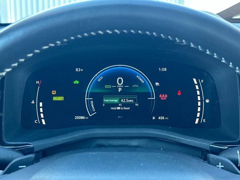 Used 2025 Toyota Camry SE image 22