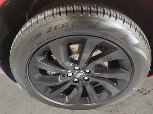 Used 2024 Land Rover Discovery Sport S AWD/4WD image 9