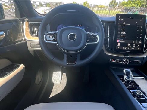New 2026 Volvo XC60 T8 Plus w/ Climate Package AWD/4WD image 15