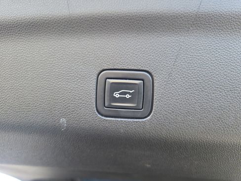 Used 2022 GMC Yukon XL Denali image 26