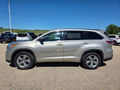 Used 2014 Toyota Highlander Limited Platinum AWD/4WD image 30