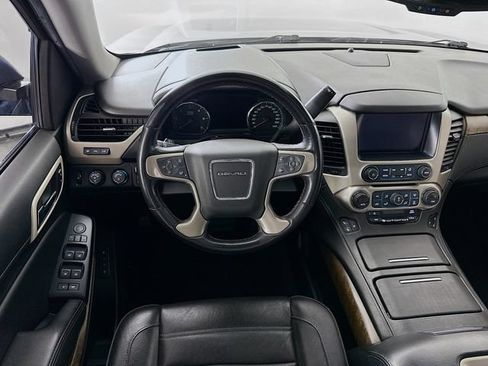Used 2019 GMC Yukon Denali w/ Denali Ultimate Package AWD/4WD image 4