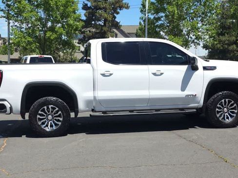 Used 2019 GMC Sierra 1500 AT4 w/ AT4 Premium Package AWD/4WD image 9
