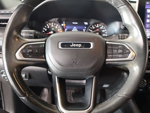 Used 2022 Jeep Compass Latitude w/ Convenience Group FWD image 3