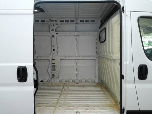 Used 2025 RAM ProMaster 3500 w/ Convenience Group FWD image 18