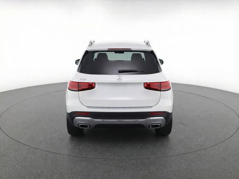 Used 2025 Mercedes-Benz GLB 250 image 7