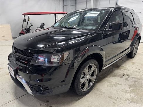 Used 2015 Dodge Journey Crossroad w/ Flexible Seating Group image 3