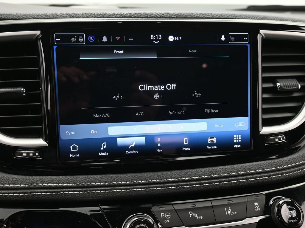 Used 2024 Chrysler Pacifica Limited FWD image 10