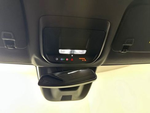 Used 2024 Chevrolet Equinox EV RS image 24