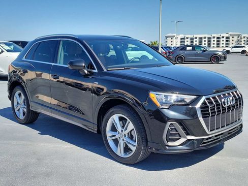 Used 2020 Audi Q3 2.0T Premium w/ Convenience Package image 8