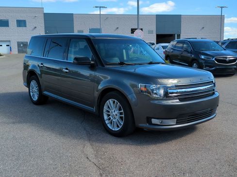 Used 2019 Ford Flex SEL w/ Equipment Group 202A image 2