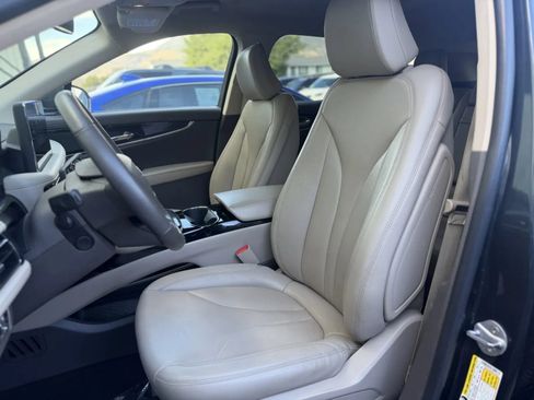Used 2022 Lincoln Nautilus FWD w/ Premium Package image 15