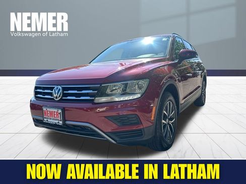 Used 2019 Volkswagen Tiguan SE AWD/4WD image 1