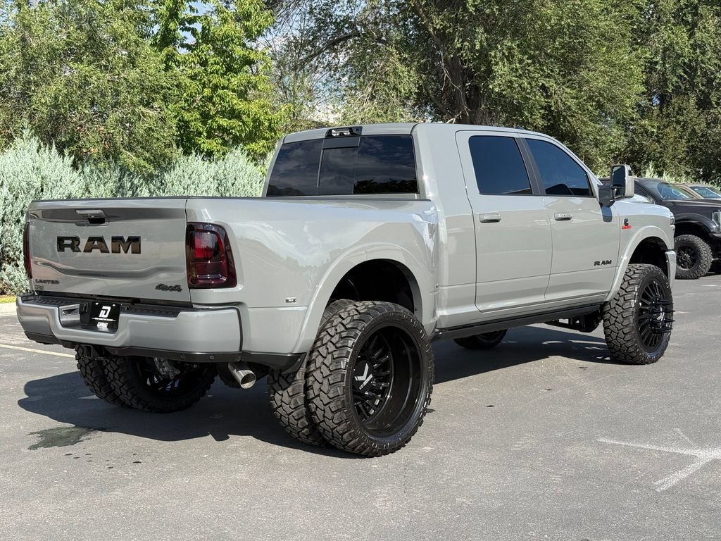 Used 2026 RAM 3500 Limited AWD/4WD image 9