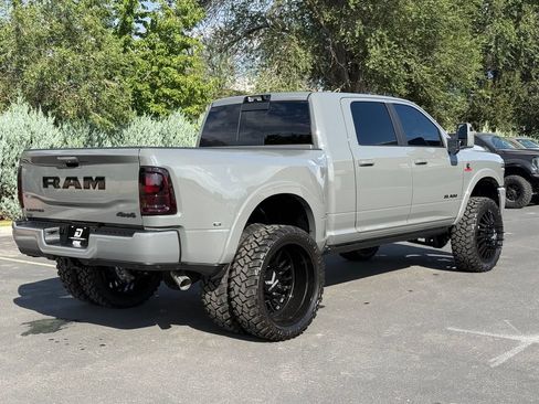 Used 2026 RAM 3500 Limited AWD/4WD image 9