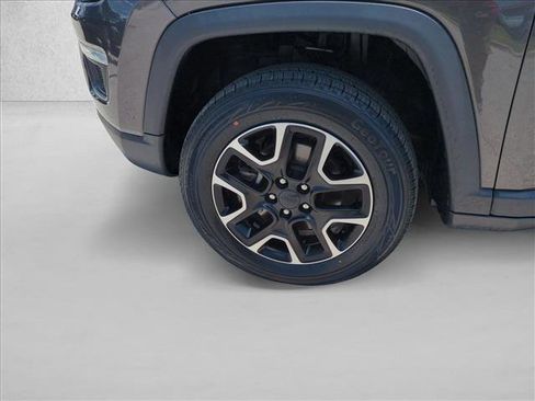 Used 2020 Jeep Compass Trailhawk AWD/4WD image 23