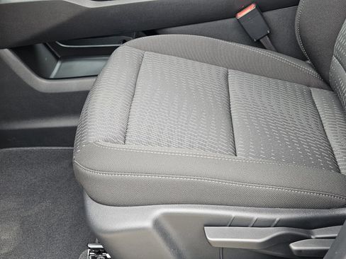 New 2026 Chevrolet Equinox LT FWD image 23