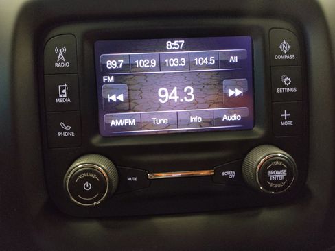 Used 2018 Jeep Compass Sport image 25