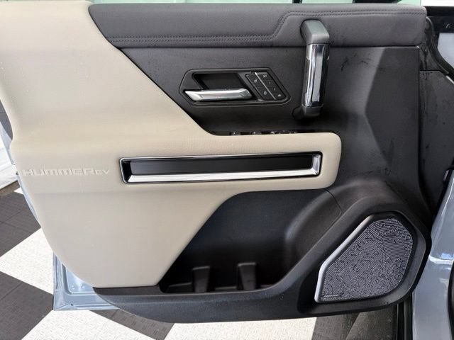 Used 2026 GMC Hummer EV SUV w/ LPO, Dark Essentials Package AWD/4WD image 15