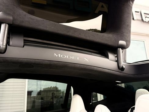 Used 2023 Tesla Model X AWD/4WD image 26
