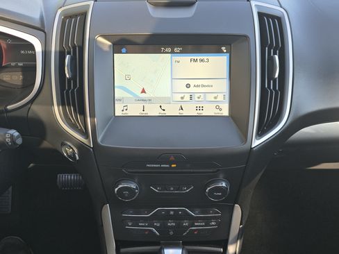 Used 2018 Ford Edge SEL w/ Equipment Group 201A FWD image 23