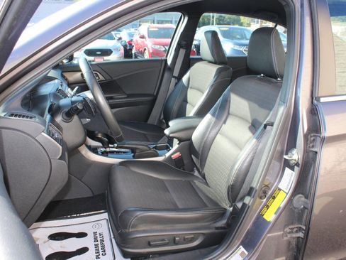 Used 2016 Honda Accord Sport image 11