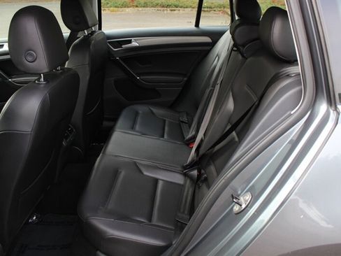 Used 2015 Volkswagen Golf TDI S FWD image 13