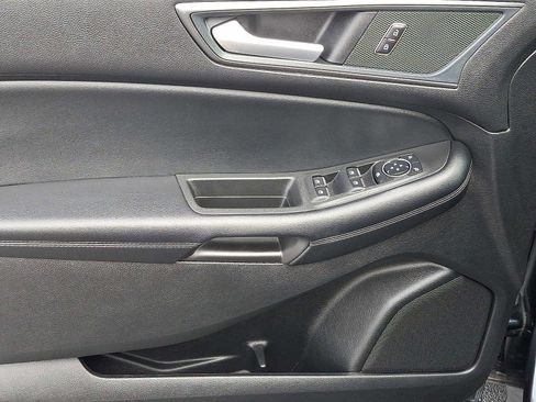 Certified 2024 Ford Edge SE image 13