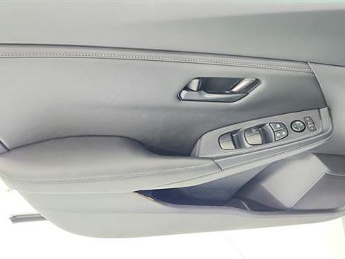 Used 2025 Nissan Sentra S FWD image 18