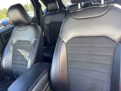 Used 2022 Ford Edge ST-Line image 8