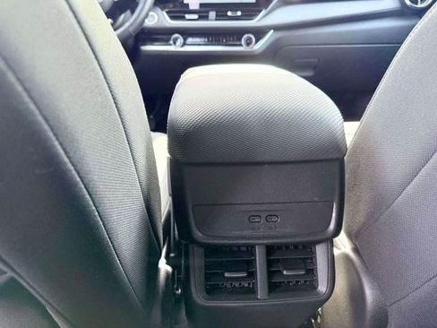 Used 2026 Chevrolet Equinox LT FWD image 13