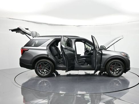 New 2026 Ford Explorer ST w/ Sun And Sound Package image 64