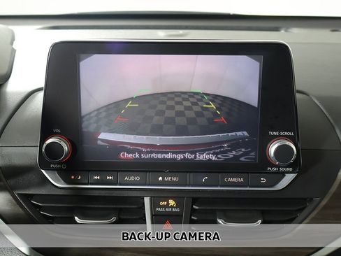 Used 2023 Nissan Altima 2.5 SV image 4