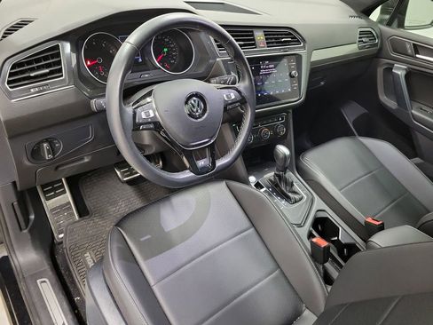 Used 2021 Volkswagen Tiguan SE R-Line image 19