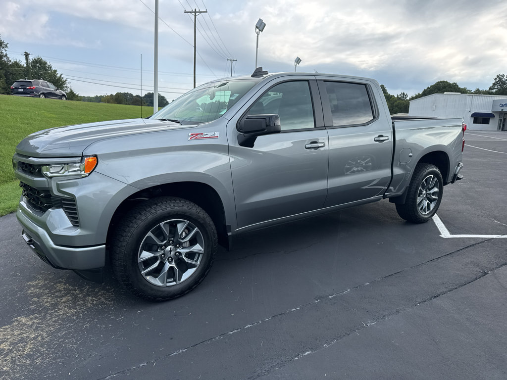 New 2026 Chevrolet Silverado 1500 RST w/ Z71 Off-Road Package AWD/4WD image 3