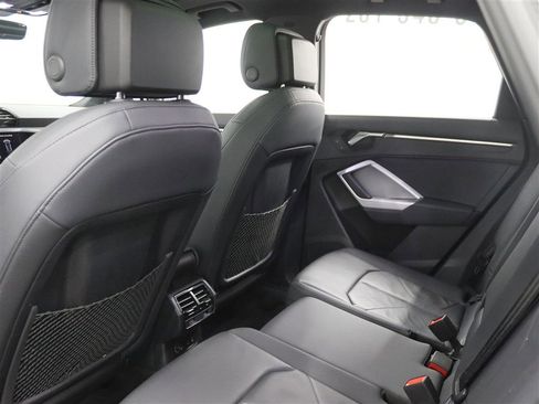 Used 2023 Audi Q3 2.0T Premium image 22