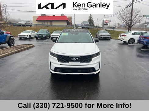 Certified 2023 Kia Sorento SX image 5