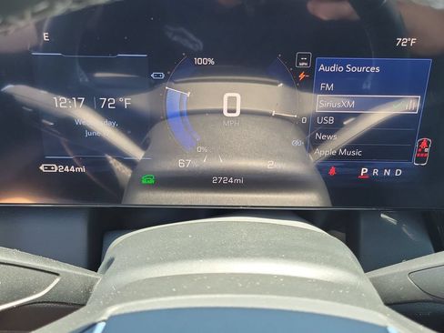 Used 2026 Chevrolet Equinox EV LT FWD image 12