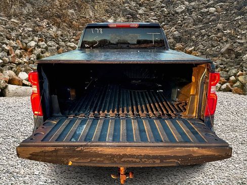 Used 2020 Chevrolet Silverado 1500 Custom w/ Custom Value Package image 16