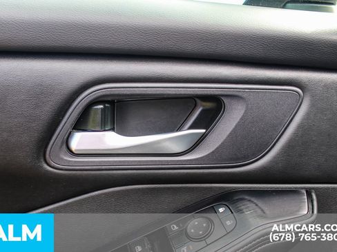 Used 2024 Nissan Rogue SV AWD/4WD image 39