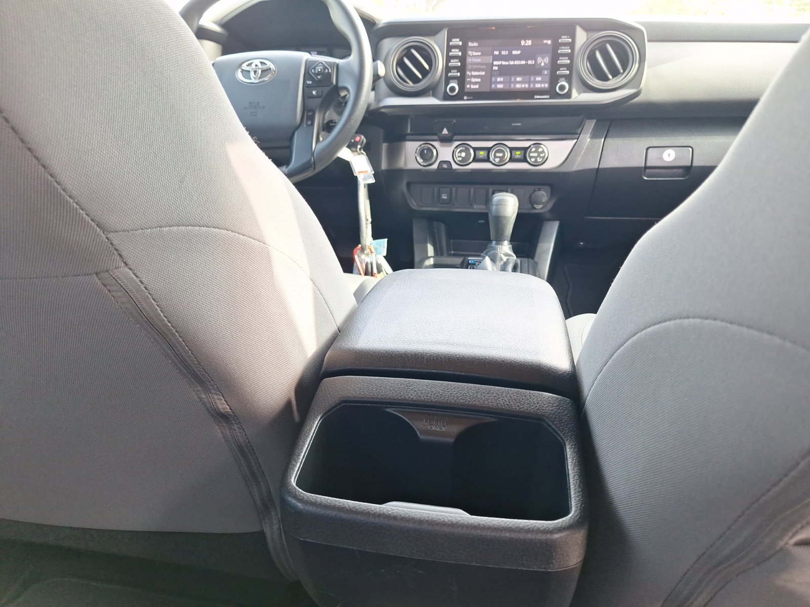 Used 2020 Toyota Tacoma SR AWD/4WD image 31