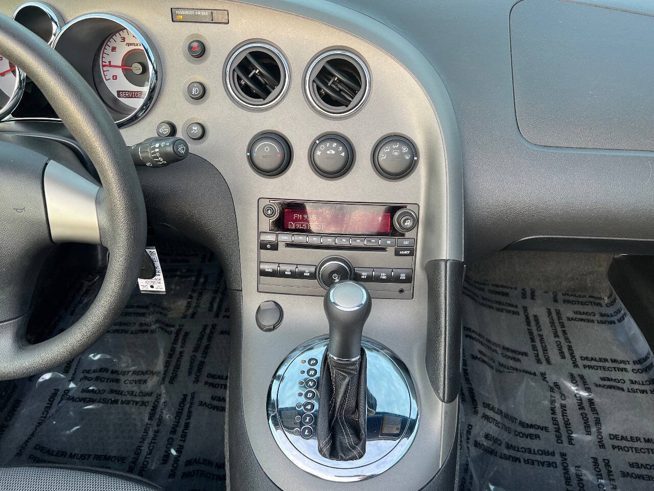 Used 2009 Pontiac Solstice Convertible w/ Preferred Package RWD image 30