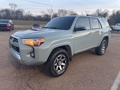 Used 2023 Toyota 4Runner TRD Off-Road Premium w/ Moonroof Package image 3