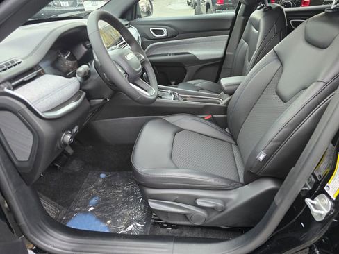 New 2026 Jeep Compass Latitude image 23